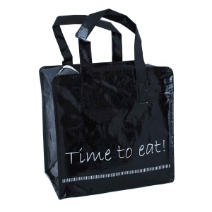 Lounas kassi - time to eat! - musta