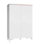 Anton A8.10 kaappi jaloilla tai sokkelilla