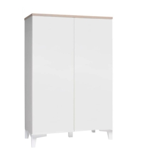 Anton A8.10 kaappi jaloilla tai sokkelilla