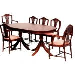 Hepplewhite Ruokailuryhmä - jatkettava - pylväsjaloilla