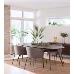 Joel ruokailuryhmä Fab tuoleilla -Jatkettava