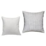 Koristetyyny sohvaan kahdessa eri koossa