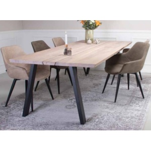 Ragnar 240 ruokailuryhmä 6 Signe tuolilla - jatkettava