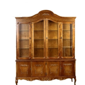 Talonpoikaisrokokoo Hopeakaappi