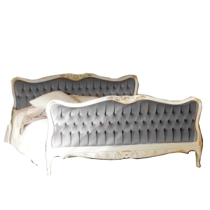 Talonpoikaisrokokoo sänky 180x200 cm verhoilulla päädyllä